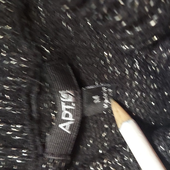 10 for $10 M&M Sweater - Picture 7 of 9